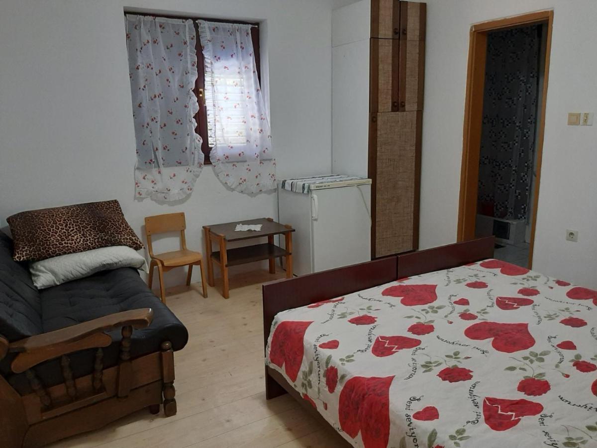 Hotel Vila Umicevic Bijela Esterno foto